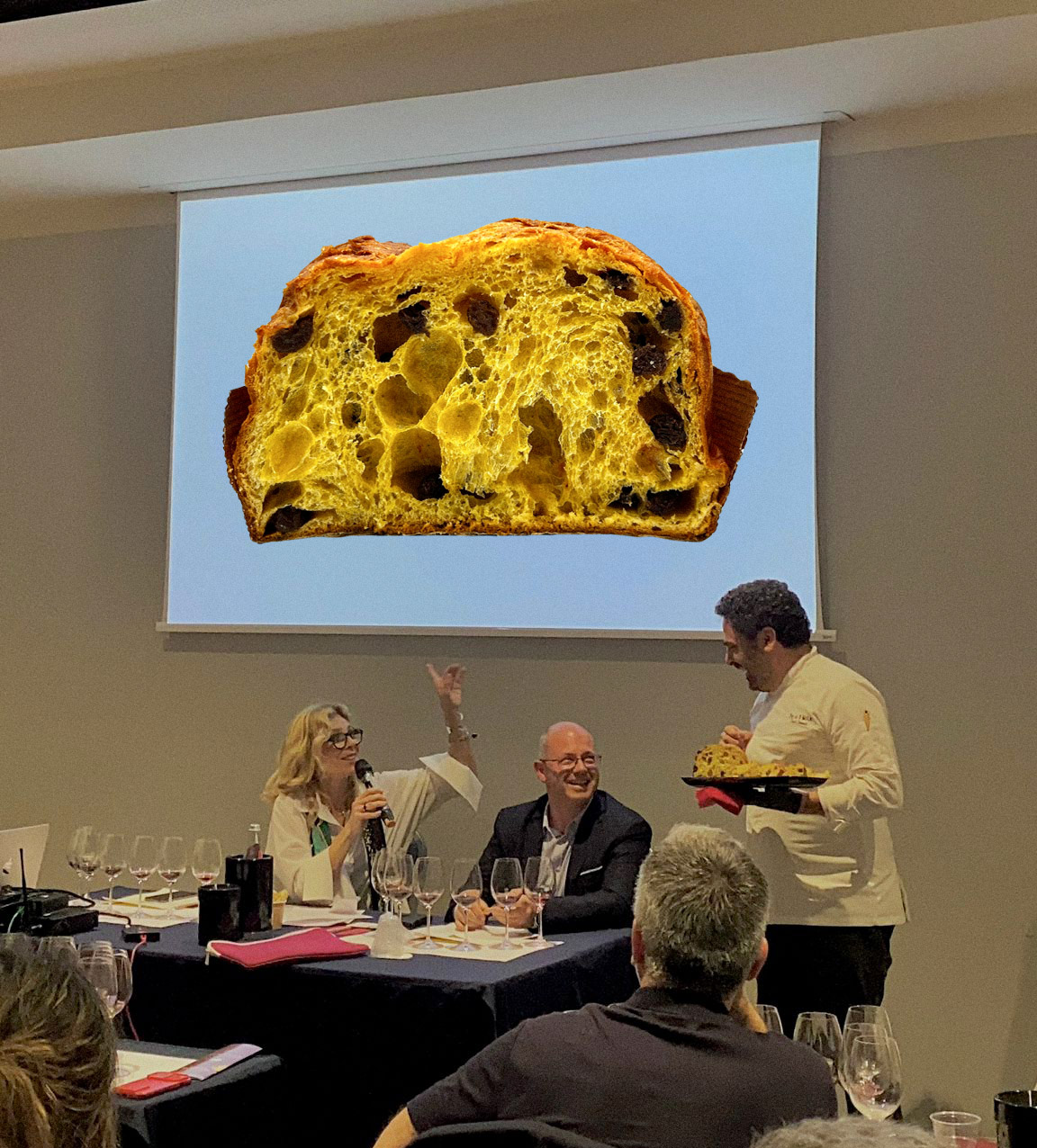 Paolo Pannuti presenta il Pan de Vino durante la Masterclass con Lorenzo Gozzellino e Roberta Marchese Ragona